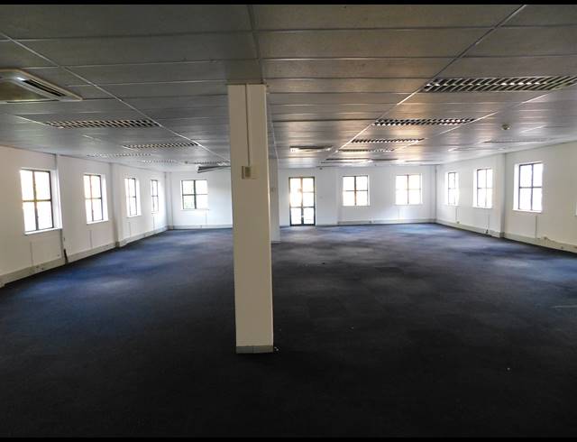 472M² OFFICE TO LET IN HYDE PARK
